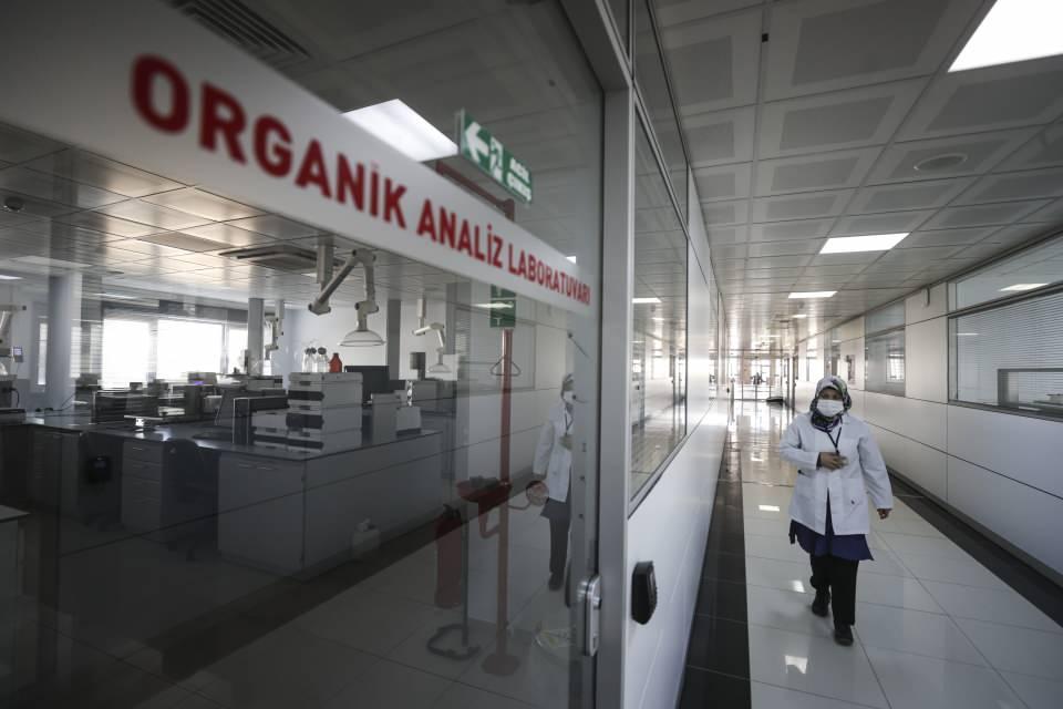 <p>Ankara Gölbaşı'nda bulunan ve 5 yıl önce kurulan Çevre, Şehircilik ve İklim Değişikliği Bakanlığı Sürekli İzleme Merkezi ve merkez bünyesinde çalışmalar yürüten Çevre Referans Laboratuvarı kapılarını AA'ya açtı.</p>
<p> </p>
