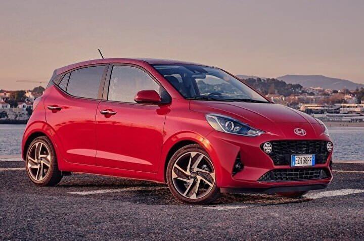 <p>HYUNDAI i10 Hatchback 1.0 MPI Jump Hatchback Benzin Yarı Otomatik BENZIN</p>

<p><strong>Fiyatı: 251 bin 208 TL</strong></p>
