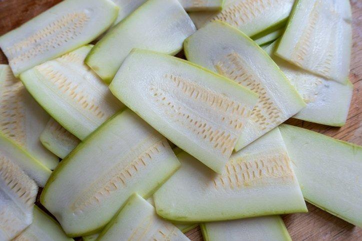 <p><strong>Kabağı ister dilimlere bölerek isterseniz de sebzeli burgerler yaparak tüketebilirsiniz.</strong></p>