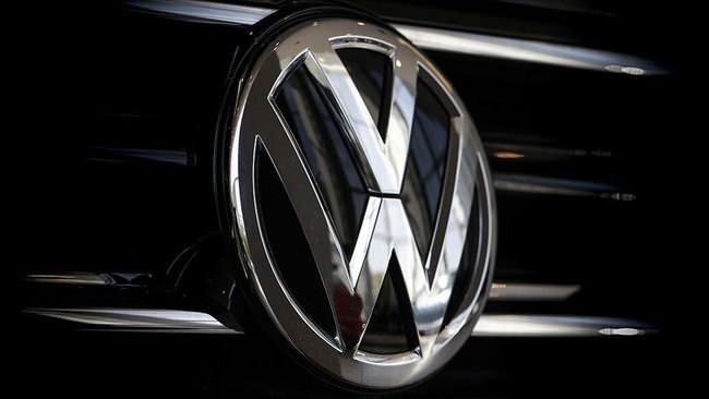 <p>İşte marka marka otomobil satış rakamları...</p>

<p><strong>1- Volkswagen</strong></p>

<p>Satış: 237 bin 182</p>
