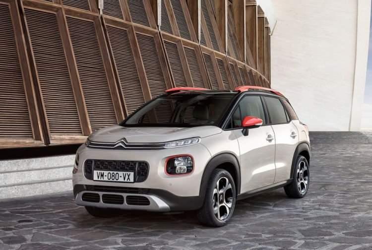<p><strong>CİTROEN </strong></p>
<p>C3 AIRCROSS SUV Fell 1.2 PureTech 130 HP S&S EAT6 Tam Otomatik </p>
<p>Fiyatı: <strong>472.000 </strong>TL</p>
<p>1.2 PureTech 130 HP - EAT6 Feel Bold - <strong>489.000 </strong>TL</p>