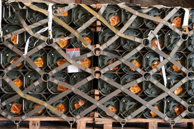<p>ABD yönetimi Ukrayna'ya çok sayıda Anti-Tank mühimmatı gönderdi.</p>