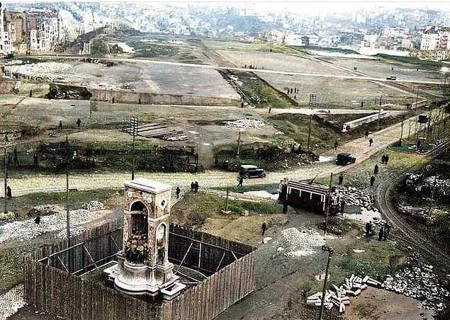 <p>Yapım aşamasındaki Taksim Meydanı, İstanbul, 1928.</p>
