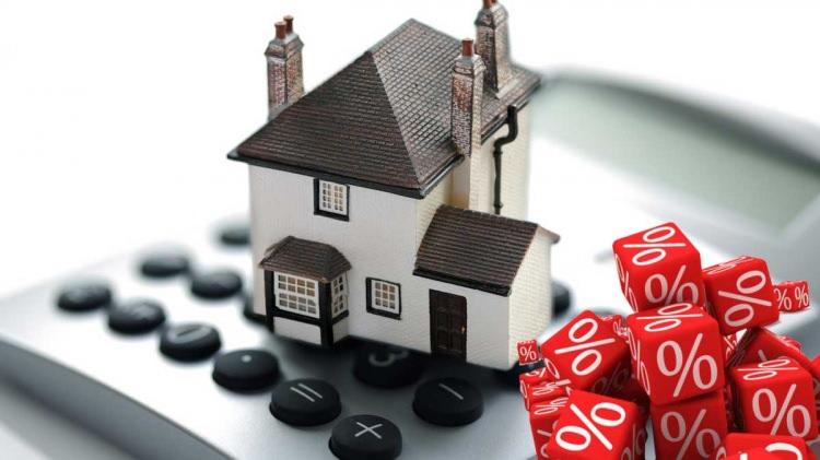 <p><strong>HALK BANKASI KONUT KREDİSİ FAİZ ORANLARI 2022</strong><br />
 </p>

<p>Halk Bankası 120 ay vade ile 100 bin TL konut kredisi %1,20 faiz oranı ile aylık 1.628,08 taksitle.<br />
 </p>

<p>Halk Bankası 120 ay vade ile 200 bin TL konut kredisi %1,20 faiz oranı ile aylık 3.256,16 TL taksitle.<br />
 </p>

<p>Halk Bankası 120 ay vade ile 300 bin TL konut kredisi %1,20 faiz oranı ile aylık 4.884,24 TL taksitle</p>
