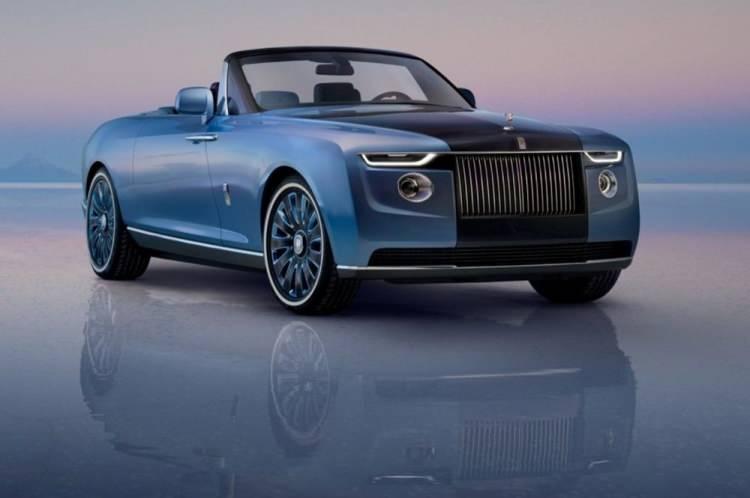 <p>İngiliz lüks araç üretici Rolls-Royce'un 28 milyon dolarlık fiyatıyla 'Dünyanın en pahalı otomobili' olan özel yapım aracı Boat Tail'in ikincisinin geliş tarihi duyuruldu.</p>

