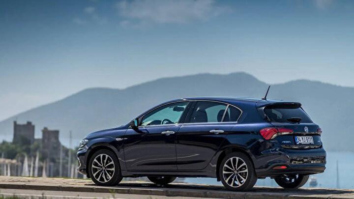 <p>10- Fiat Egea Hatchback 1.4 Fire Street Hatchback Benzin Manuel </p>
<p><strong>260 bin 900 TL</strong></p>