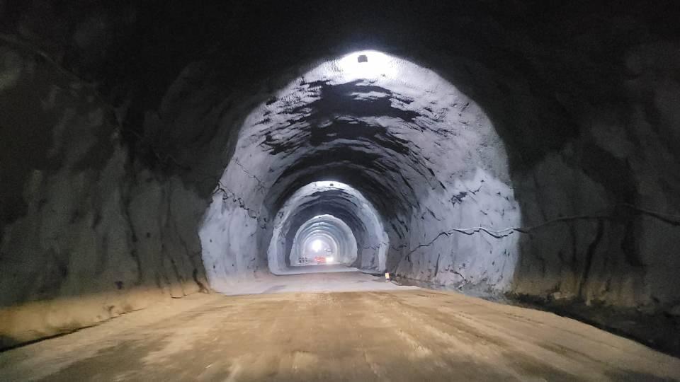 <p>Tünelle birlikte karbon salınımı miktarı da 15 bin 779 ton azaltılacak.</p>