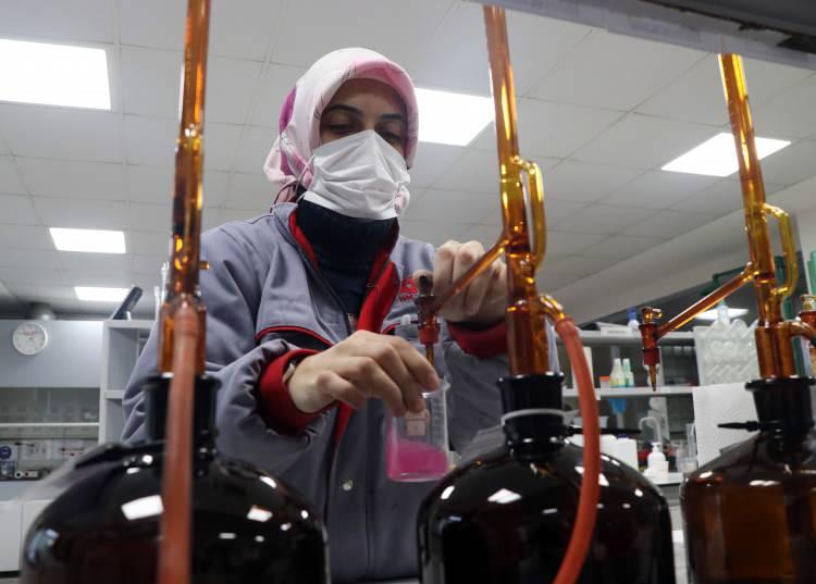 <p>Gelecek dönemde Kocaeli'de yeni bir fabrika kurmak için çalışmalara başlayan Karakaya, 2023'te de şirketi holding haline getirmeyi hedefliyor.</p>

