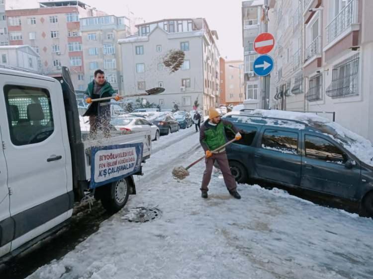 <p>Toplamda gelen 659 yardım talebine ekipler ortalama 20 dakika içerisince karşılık vererek vatandaşların yardımına koştu.</p>
