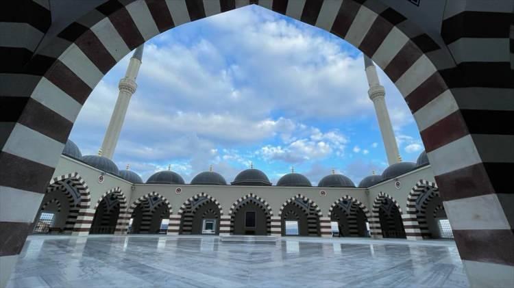<p>İbadethanenin resmi açılış töreninin ise ay sonunda yapılması planlanıyor.</p>

<p> </p>
