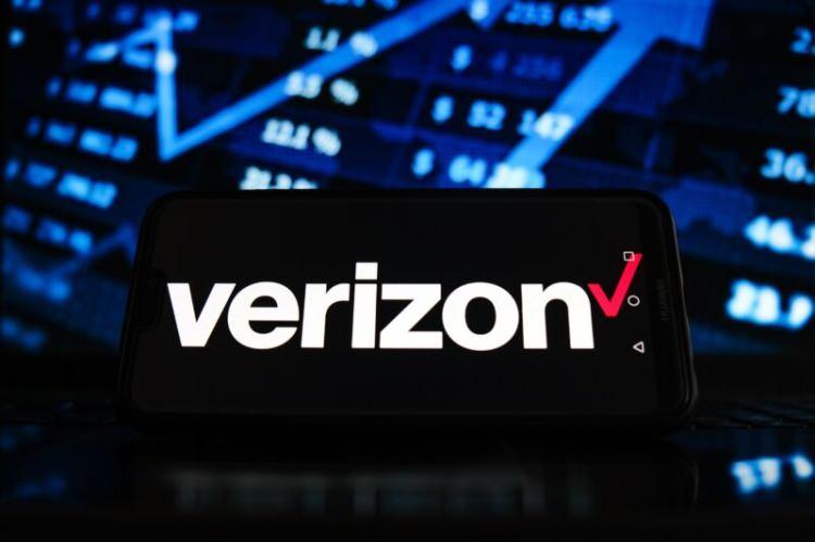 <p><strong>10. Verizon</strong>- ABD'li Verizon da <strong>69,6 milyar dolarla</strong> 10'uncu sırada yer buldu.</p>