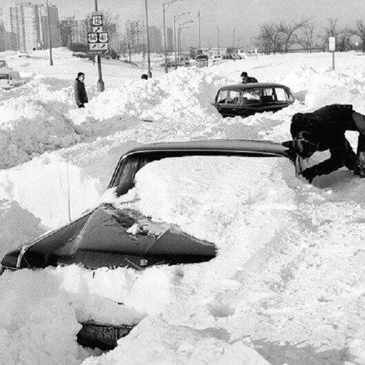 <p>1963 kışında Terkos Gölü donduğu için şehre günlerce su verilemedi. Yiyecek ve yakacak sıkıntısı çekildi ve cenazeler olumsuz hava koşullarından kaldırılamadı. Aç kalan kurtlar, soğuktan kentin merkezine indi.</p>

<p> </p>
