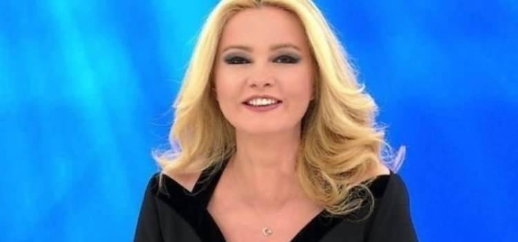 <p><span style="color:#000000"><strong>Akçıl, klibin de çıkış noktasının programda yaşananlar olduğunu belirtti.</strong></span></p>
<p> </p>