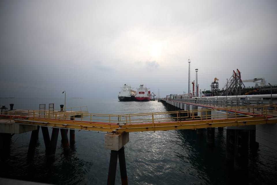 <p>Akbal, EgeGaz terminalinin Türkiye'nin doğal gaz altyapısında önemli bir yere sahip olduğuna işaret ederek, "LNG altyapısının da yüzde 34'ünü temsil etmektedir. </p>

<p> </p>
