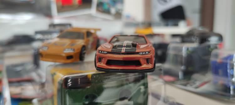 <p> Bu oyuncak otomobiller oyuncak firmaları tarafından lisanslı olarak sınırlı sayıda üretilip hemen tükeniyor. </p>
