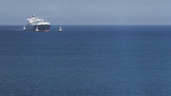 <p>Cezayir'in Arzew Limanı'ndan yola çıkan "Ougarta" adlı sıvılaştırılmış doğal gaz (LNG) gemisi 12 Ocak'ta Aliağa'ya yanaştı. Geminin 171 bin metreküp kapasitesi bulunuyor.</p>
