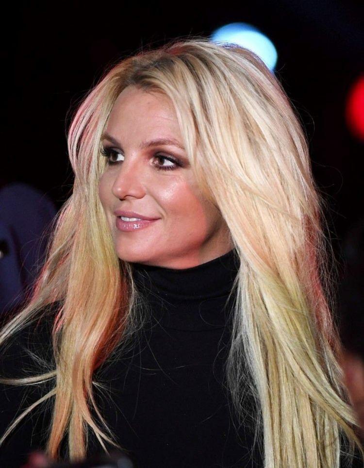 <p><span style="color:#800080"><strong>Britney Spears'ı konu alan kitap ABD'de ulusal çapta en çok satanlar listesine girdi.</strong></span></p>
