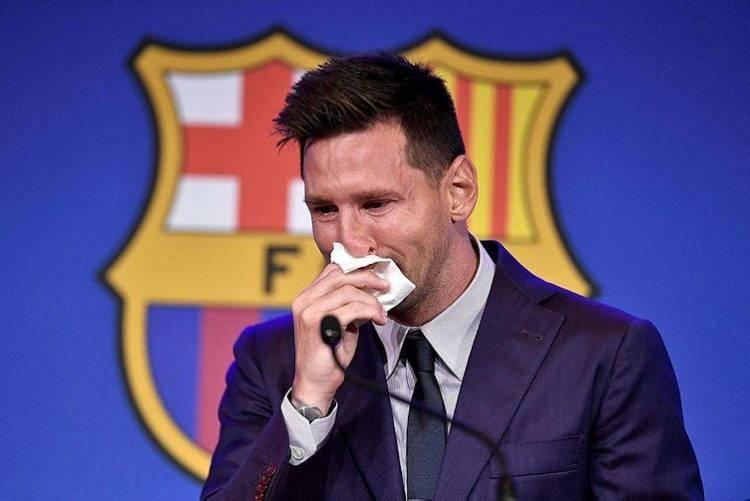 <p>34 yaşındaki Lionel Messi, çocukluğundan itibaren formasını giydiği Barcelona'dan ayrılarak PSG'ye imza attı.</p>
