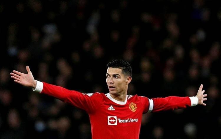 <p>Messi'nin ayrılığının ardından Cristiano Ronaldo da, İtalya Serie A ekibi Juventus'tan ayrıldı ve Manchester United'a geri döndü.</p>
