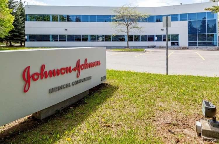 <p><strong>17. JOHNSON & JOHNSON </strong></p>
<p>İlaç </p>