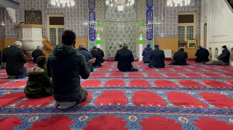 <p><strong>KARABÜK</strong></p>

<p>Karabük'te Regaip Kandili dolayısıyla camilerde program yapıldı.</p>
