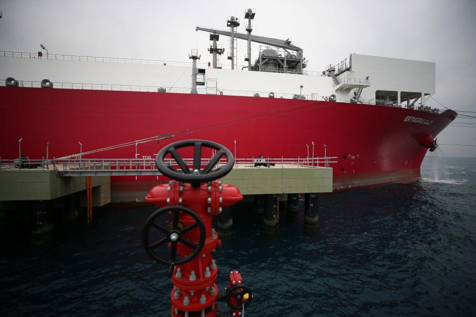 <p>170 bin metreküp LNG kapasitesinin gaz karşılığı yaklaşık 110 milyon metreküp doğal gaza karşılık geliyor. </p>
