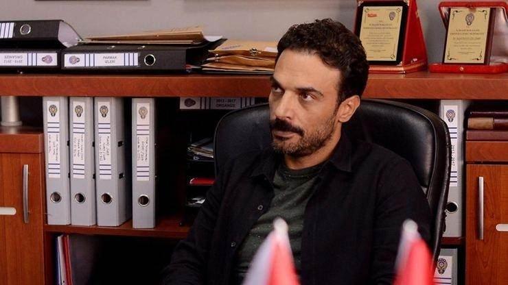 <p><strong>Başrollerini Pınar Deniz ve Kaan Urgancıoğlu'nun paylaştığı Yargı dizisinin en dikkat çeken isimlerinden biri de Eren Komiser rolü ile oyuncu Uğur Aslan oldu.</strong></p>

<p> </p>
