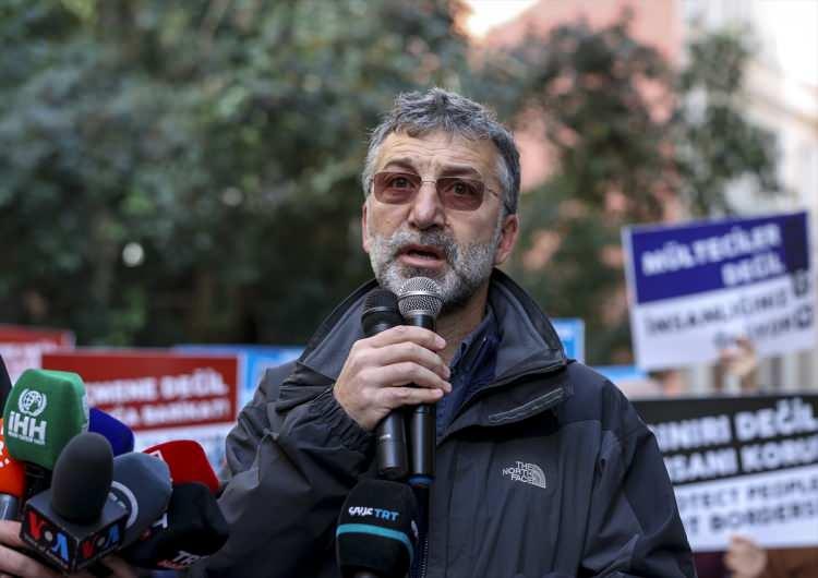 <div>Özgür-Der Genel Başkan Yardımcısı Kenan Alpay ise Yunanistan'ın mültecilere ve muhacirlere karşı uyguladığı barbarca politikaları protesto etmek üzere toplandıklarını anlattı.</div>
<div> </div>