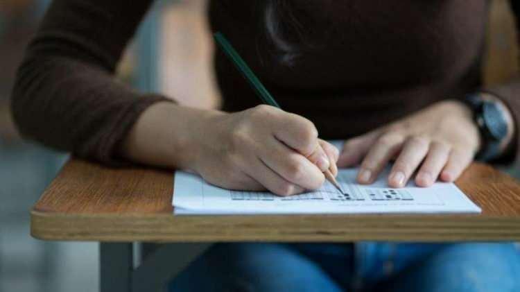 <p>Baraj puanlarının düşürülmesiyle yapılan ikinci ilave yerleştirmede, pek çok yeni aday üniversiteye yerleşmeye hak kazanmıştı.</p>
<p> </p>