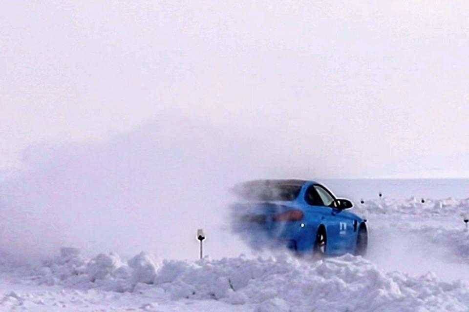 <p>Başka bir istasyonumuz da drift, yani kayan otomobili kontrol etme parkuru. Burada katılımcılarımızı bir anlamda eğiterek, kış şartlarında otomobil kullanma yöntemlerini gösteriyoruz" dedi.</p>

<p> </p>
