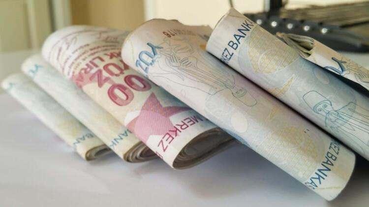 <p>YÜKÜMLÜLÜKLERİ NELER?</p>
<p>Posta'da yer alan habere göre bilirkişiler; raporunda çözüm uzmanlığı, özel ya da teknik bilgiyi gerektiren hususlar dışında bir açıklama yapmaz ve hukuki bir değerlendirmede bulunamaz. Kendisine tevdi olunan görevi yerine getirmekle yükümlüdür. Görevi kısmen ya da tamamen bir başka kişiye devredemez.</p>
