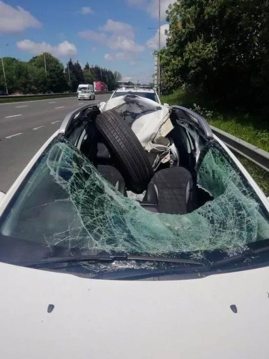 <p>Oluşan hasara bakıldığında tekerin nasıl bir hızla çarptığı daha iyi anlaşılıyor.</p>
