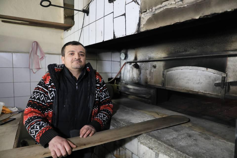<p>Son günde gelip, müdahale ediyorlar. Dolabındaki ürünleri bozulanlar oldu. Köy kıraathanemiz ve hayvancılık yapanlar da dahil jeneratörler alındı. </p>
