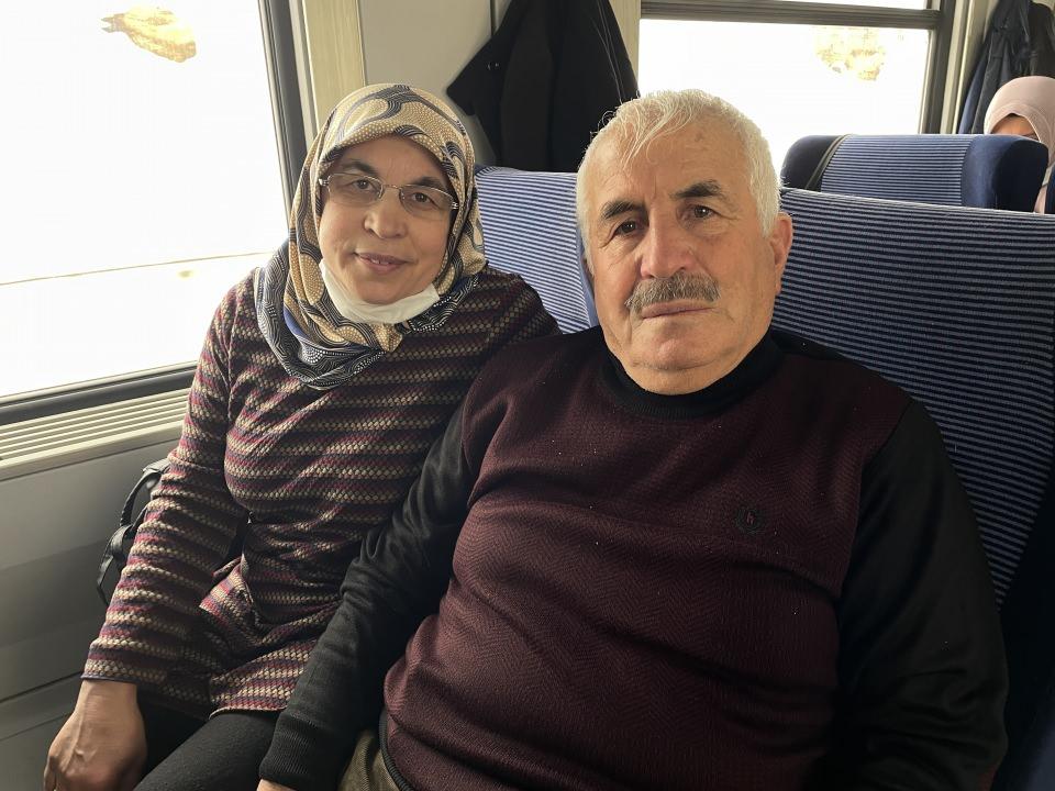 <p><strong> "Daha önce böyle coğrafya görmedim"</strong></p>
<p>Bayram Ödünçalmaz, AA muhabirine, aile ortamı içerisinde eğlenerek bir yolculuk yaptığını söyledi.</p>