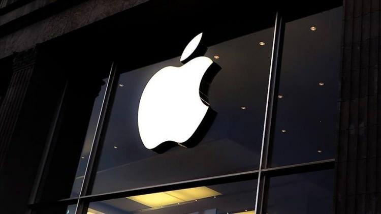 <p><span style="color:#FF0000"><strong>İLK ABD'DE KULLANILACAK</strong></span></p>

<p>Apple Pay ve Apple Cüzdan Başkan Yardımcısı Jennifer Bailey, özelliği tanıttığı açıklamasında, "Tap to Pay, işletmelere iPhone'un gücünü, güvenliğini ve rahatlığını kullanarak temassız ödemeleri kabul etmenin ve yeni ödeme deneyimlerinin kilidini açmanın güvenli, özel ve kolay bir yolunu sağlayacak" ifadelerini kullandı.</p>
