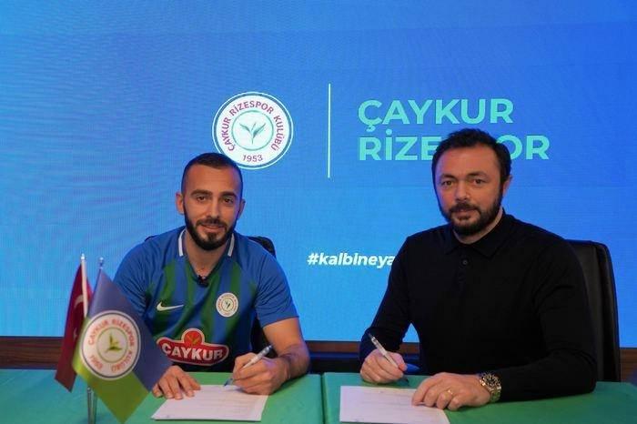 <p>Eren Albayrak</p>

<p>Antalyaspor -> Çaykur Rizespor</p>

<p>Bonservis: Bedelsiz</p>

