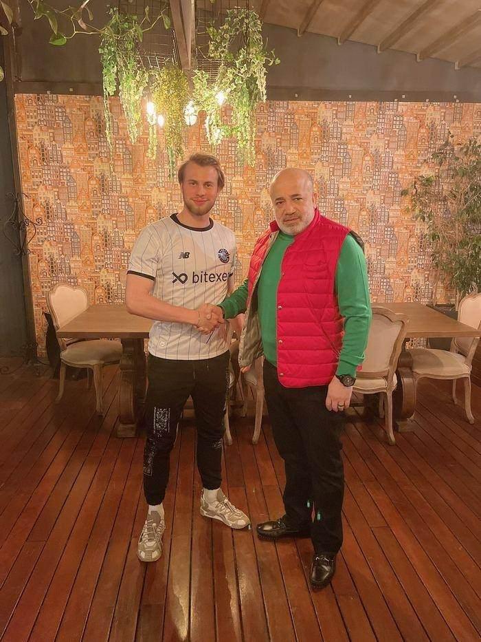 <p>İsmail Çokçalış</p>
<p>Bursaspor -> Adana Demirspor</p>
<p>Bonservis: Bedelsiz</p>