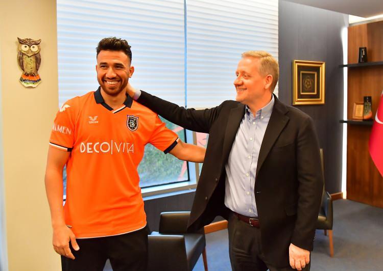 <p>Trezeguet</p>

<p>Aston Villa -> Başakşehir</p>

<p>Bonservis: Kiralık</p>

