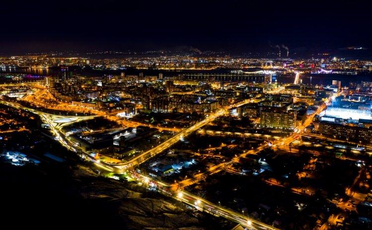 <p>Rusya'nın doğusunda, Krasnoyarsk Bölgesi'nin başkenti ve Yenisey Nehri'nin kıyısında yeralan Krasnoyarsk, Rusya’da altın madenlerine sahip önemli bir ekonomik kent özelliği taşıyor.</p>
<p> </p>