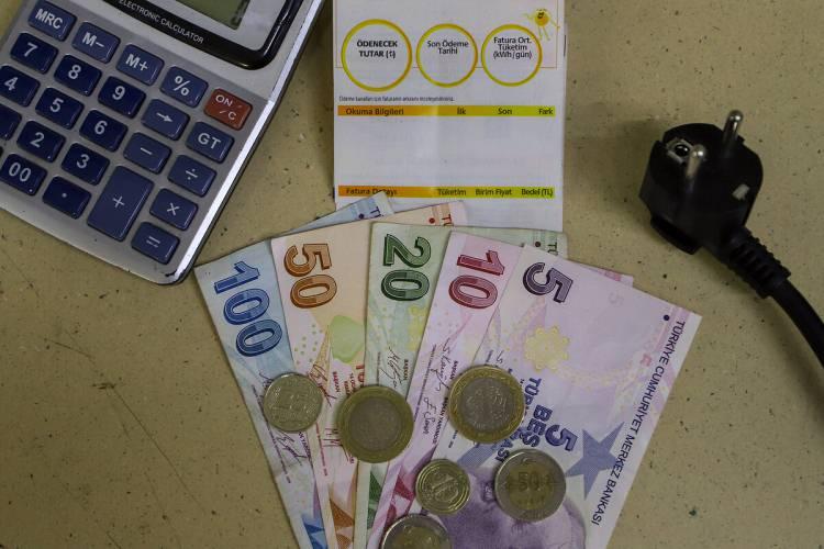<p>Fertelli, elektriğin en pahalı olduğu saat aralığının 17-22 arası olduğunu sözlerine ekledi.</p>