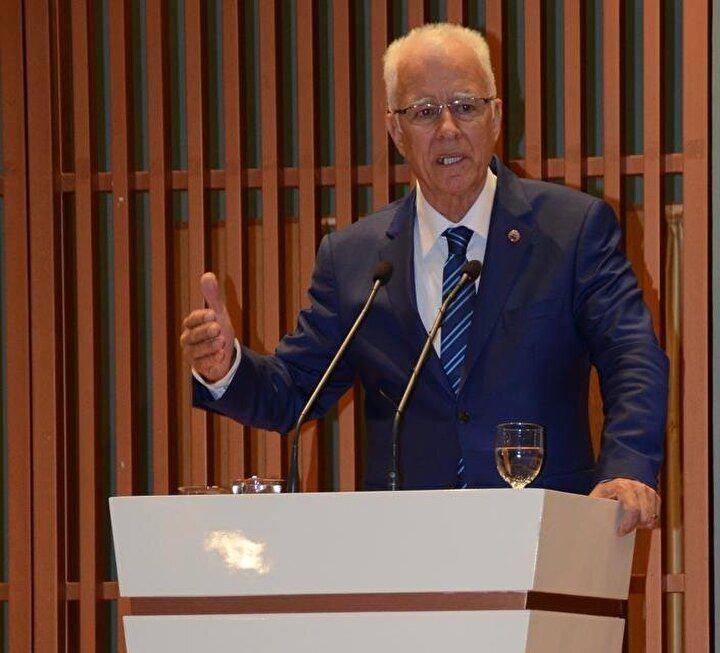 <p>3600 ek gösterge çalışmalarına ilişkin son açıklama Türkiye Emekliler Derneği'nden geldi. TÜED Genel Başkanı Kazım Ergün, 3600 ek gösterge düzenlemesinin kapsamına tüm kamu çalışanları ve emeklilerinin de dahil edilmesini istedi.</p>