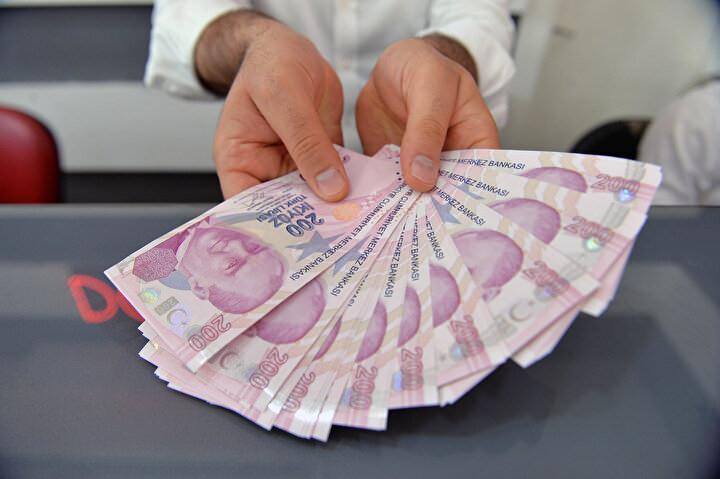 <p>Ergün, 3600 ek göstergenin memur maaşlarının, emekli aylıklarının ve emekli ikramiyelerinin hesaplanmasında uygulanan bir hesaplama yöntemi olduğunu belirterek, ek gösterge rakamı yükseldikçe emekli aylığı ve ikramiyesinin de yükseldiğini vurguladı.</p>