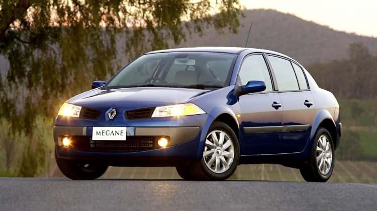 <p>3 bin 25 adetle Renault Megane,</p>
