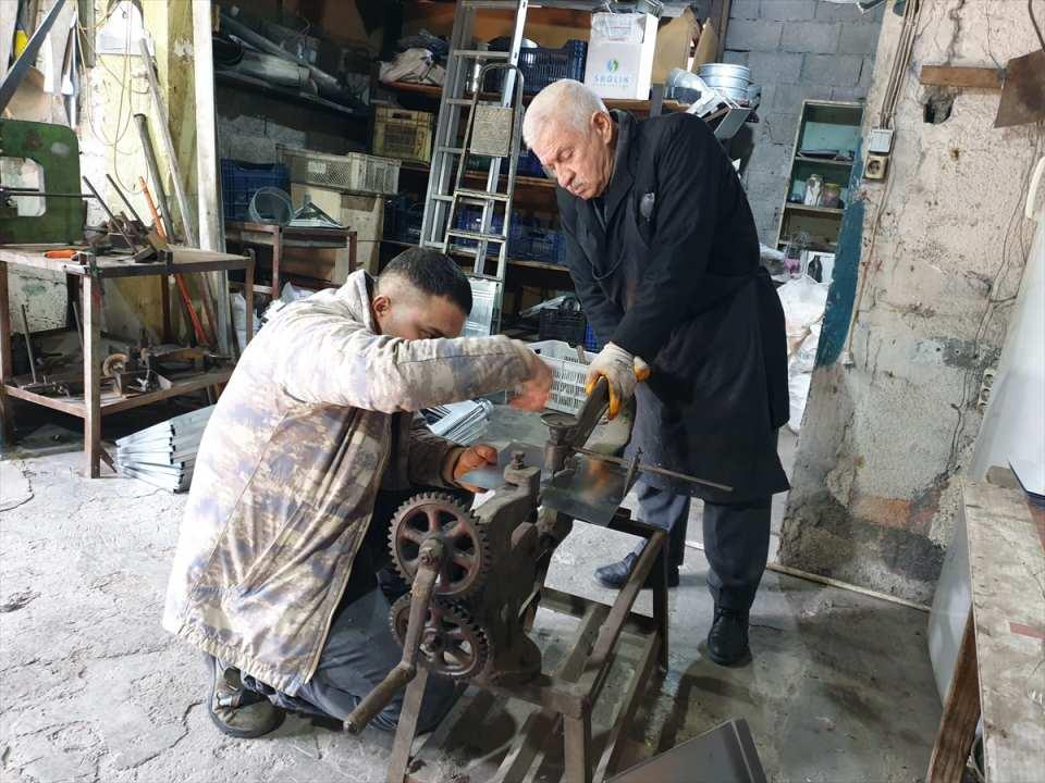 <p>Babamın yanında o zamanlar beraber çalıştığım 4 kişi iş sahibi oldu, dükkan açtı. Babam da bu mesleği devam ettirmemi isterdi. </p>
