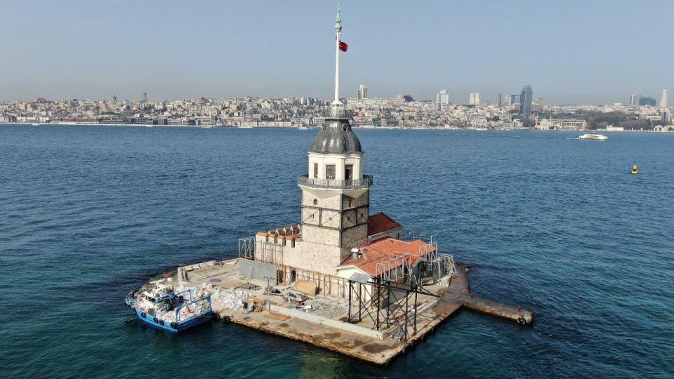 <p>İstanbul Boğazı’nın incisi olan Kız Kulesi’nde restorasyon çalışmalarında sona yaklaşıldı. </p>
