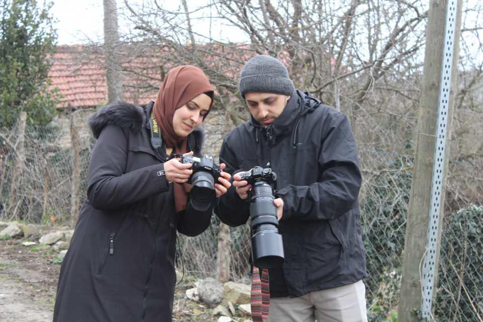 <p><strong>'MERHAMETİ VE ŞEFKATİ AKTARMAYA ÇALIŞTIM'</strong></p>
<p>Anadolu'da 'kör yılan' olarak bilinen kertenkelelerin öldürülmemesi için afiş bastırıp, yaşadığı köy ve çevre köylere dağıttığını ifade eden Yılmaz "Oluklu kertenkeleler, Anadolu'da 'kör yılan' olarak biliniyor. Zehirli yılan zannedilerek öldürülüyorlar maalesef. </p>