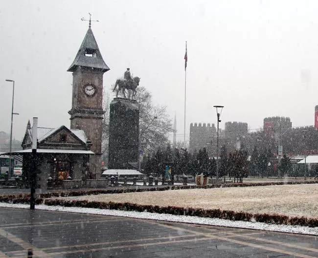 <p>Kayseri - 163 bin 910 kişi</p>