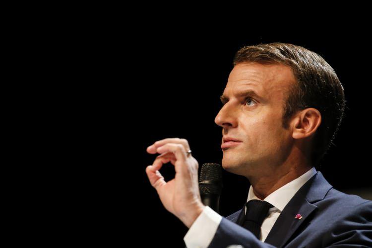 <p>ÇEKİLMEYİ MACRON DUYURMUŞTU</p>
<p>Fransa Cumhurbaşkanı Emmanuel Macron, Brüksel'de 17-18 Şubat'ta düzenlenen Avrupa Birliği-Afrika Zirvesi'nden önce Mali'de Barkhane ve Takuba'da görevli askerlerini 4 ile 6 ay içinde çekeceklerini duyurmuştu.</p>