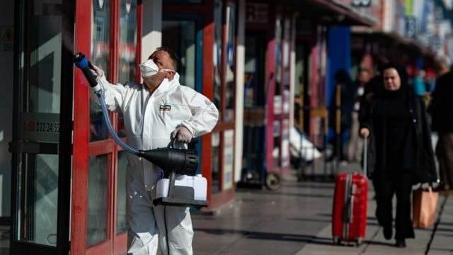 <p>Bunun yanı sıra ilk doz aşılarını yaptırmış ama zamanı geldiği halde hatırlatma dozunu olmamış bireyler var..</p>