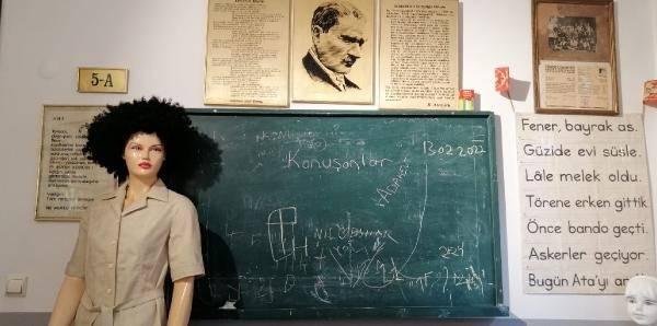 <p> 5 bin civarı oyuncağımız var. Geri kalan parçalar; bakkal parçası, okul parçası derken bir 5 bin de ortalama o kadar var" dedi.</p>